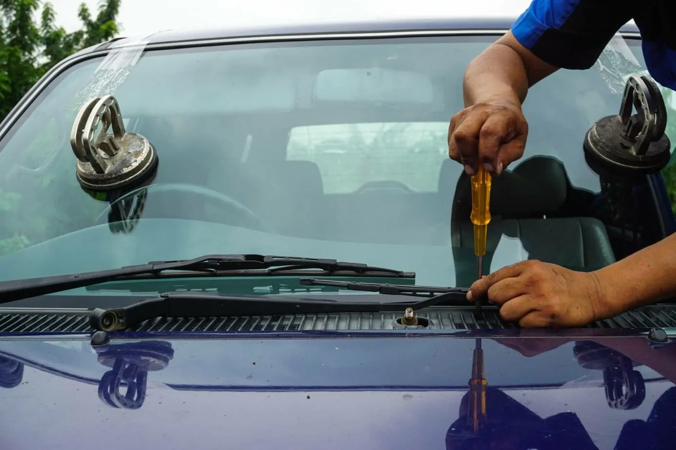 free parking at merignac airport if you replace your windscreen